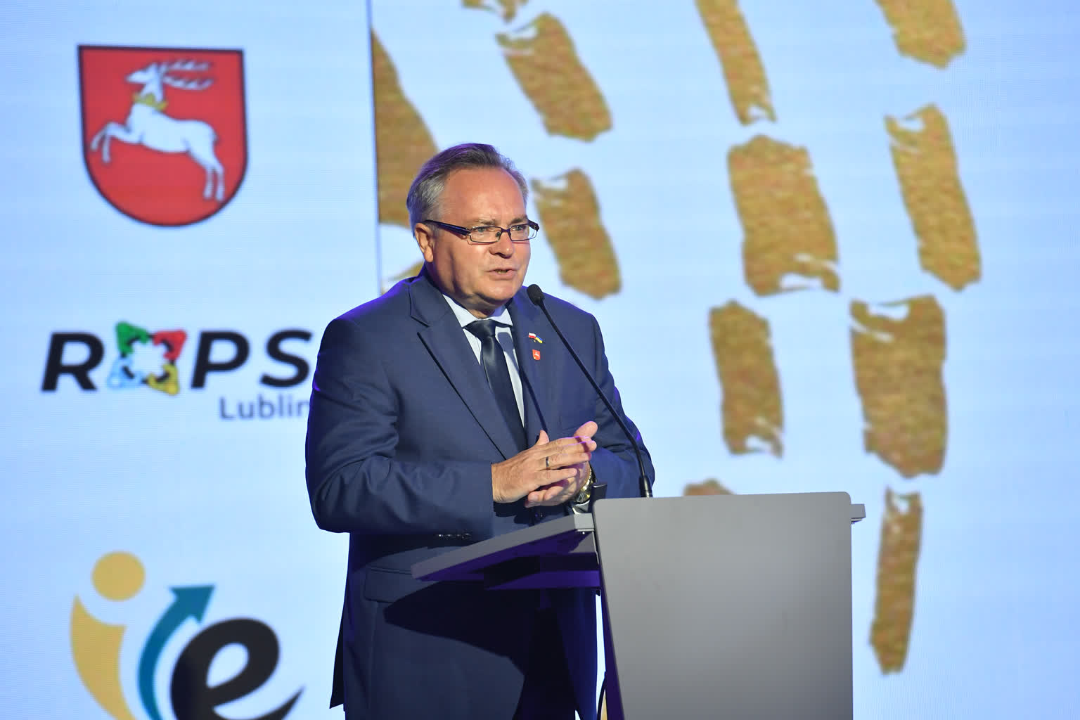 Zbigniew Wojciechowski: Klauzule społeczne mogą pomóc wygrać przetargi 2 IMG_1641.JPG