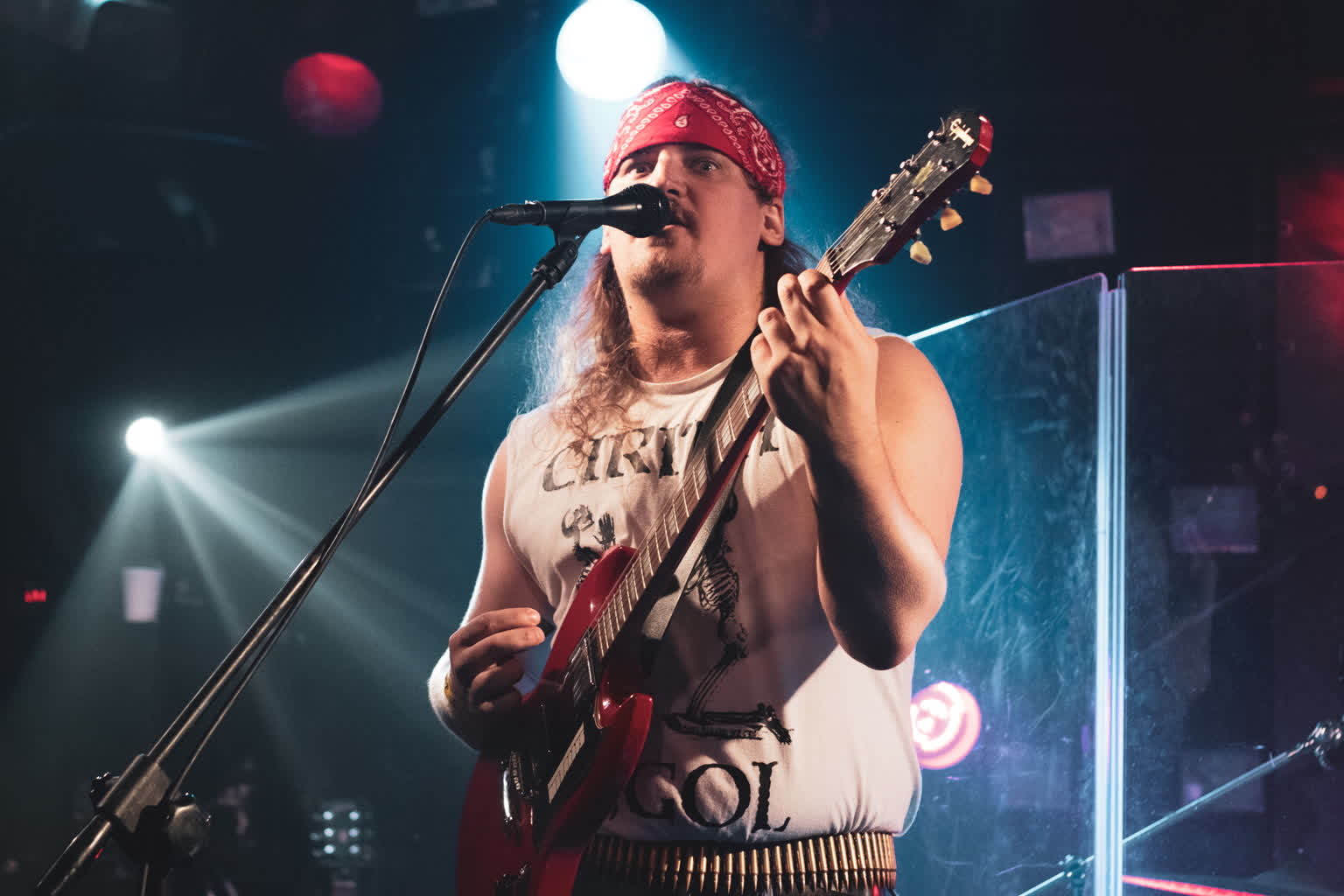 "Bogowie ciosanych riffów" - relacja z koncertu Smoulder, Tower i Metallus 2 IMG_8377.jpg