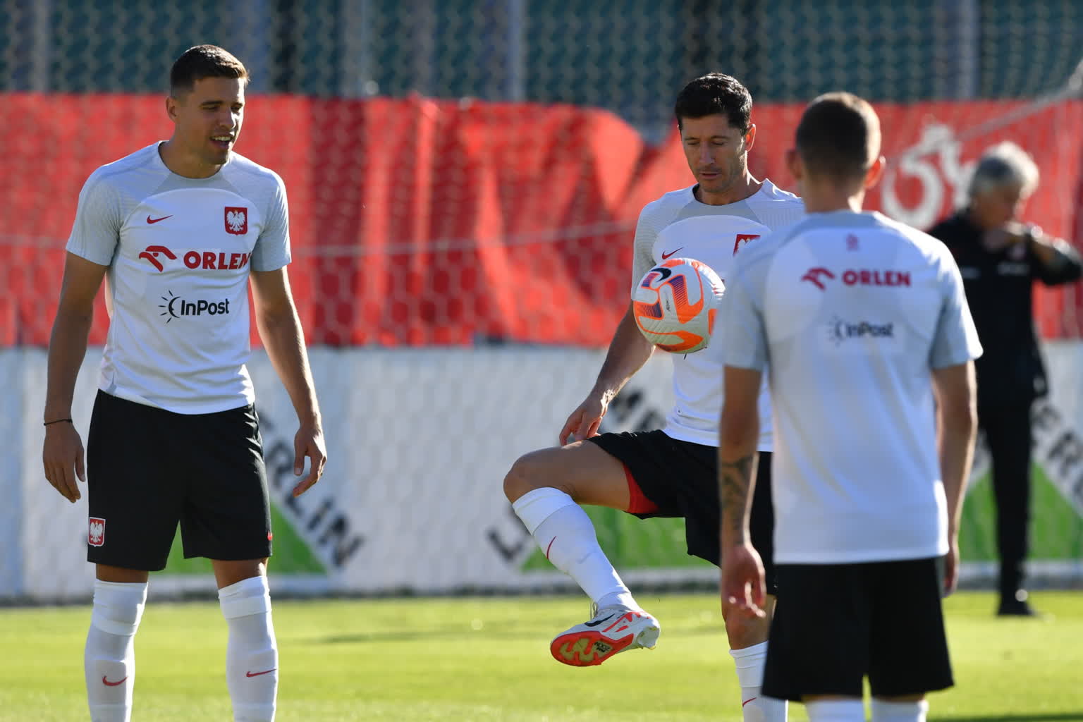 Euro 2024: Polska może awansować nawet mimo... ostatniego miejsca w grupie 2 mid-23905325.jpg