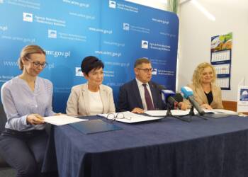 20231006 100404 2023 10 06 182135