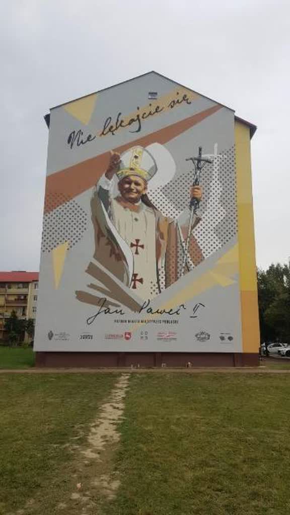 "Inspiracja dla młodzieży". W Międzyrzecu powstał mural na cześć Jana Pawła II 2 387451825_2985092238293228_1148471916131489887_n.jpg