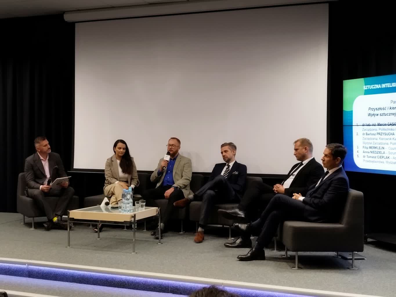 Ze sztuczną inteligencją za pan brat. Konferencja naukowa w Puławach 2 395497581_808795024585898_1505442479045588769_n.jpg