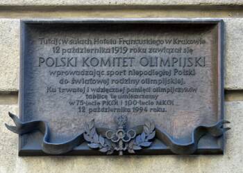 francuski hotel polish olympic committee commemorative plaque 13 pijarska street old town krakow poland 2023 10 12 090648