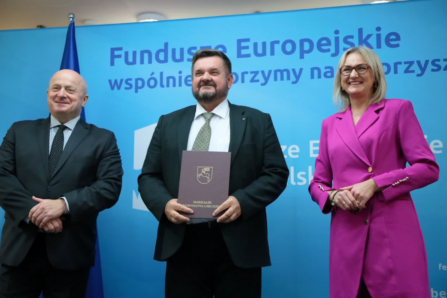 Będą doradzali, jak osiągnąć neutralność klimatyczną. Są na to unijne środki 2 pm_UMOWY-121023-002.jpg