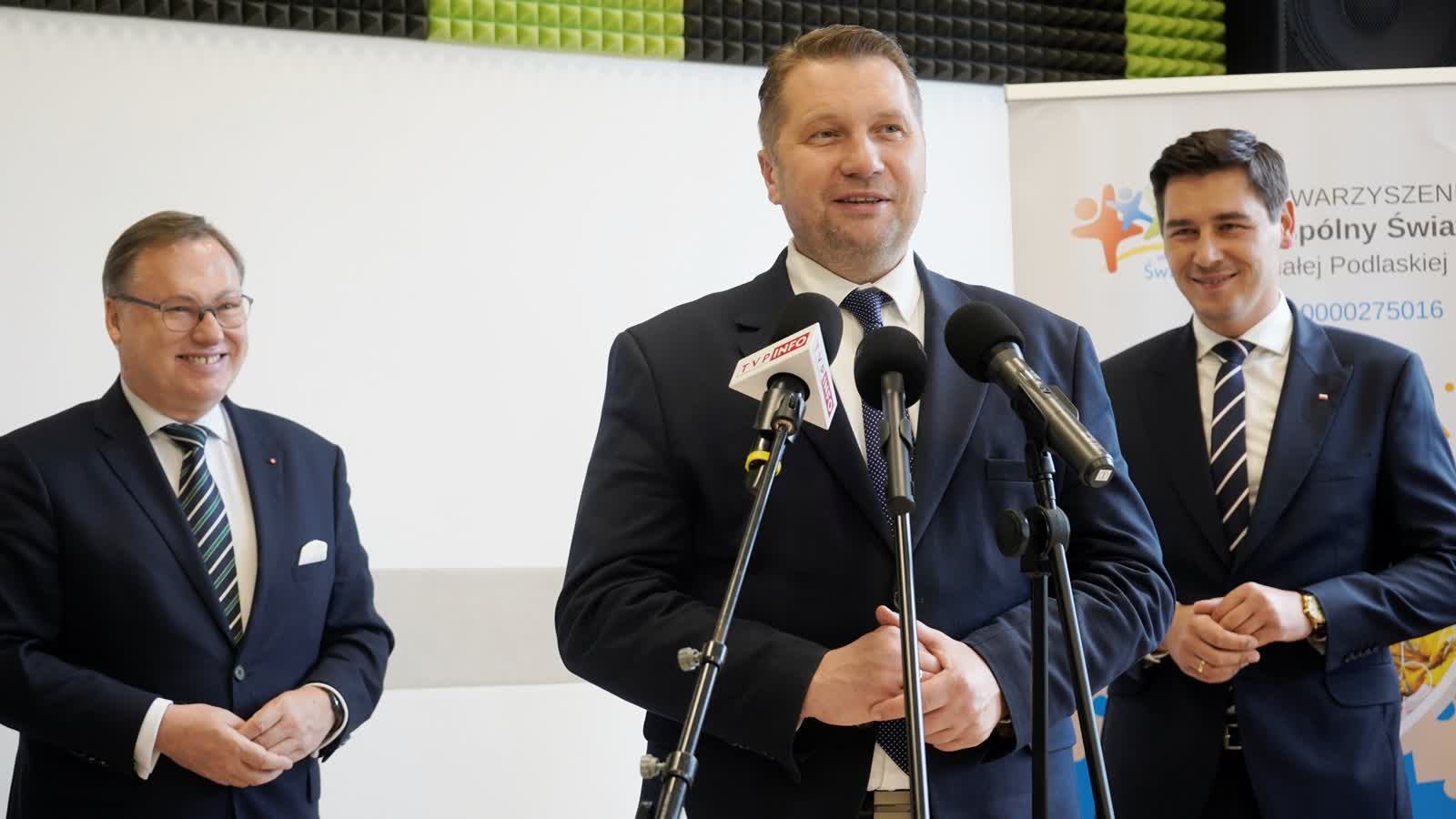 Jedyne w Polsce takie Centrum z dotacją na budowę szkoły 2 swiat 2.jpg