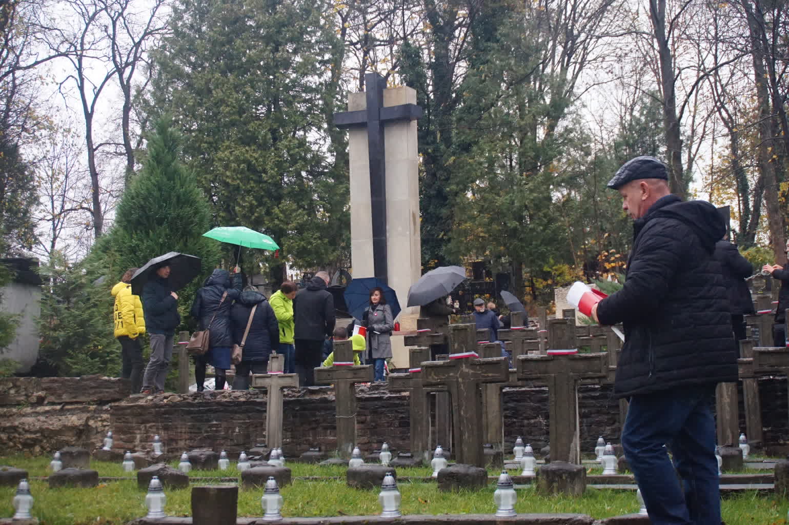 Cmentarz Janowski we Lwowie. Zbiórka na remont zabytkowych nagrobków 2 dsc05858-2023-11-11-171841.jpg