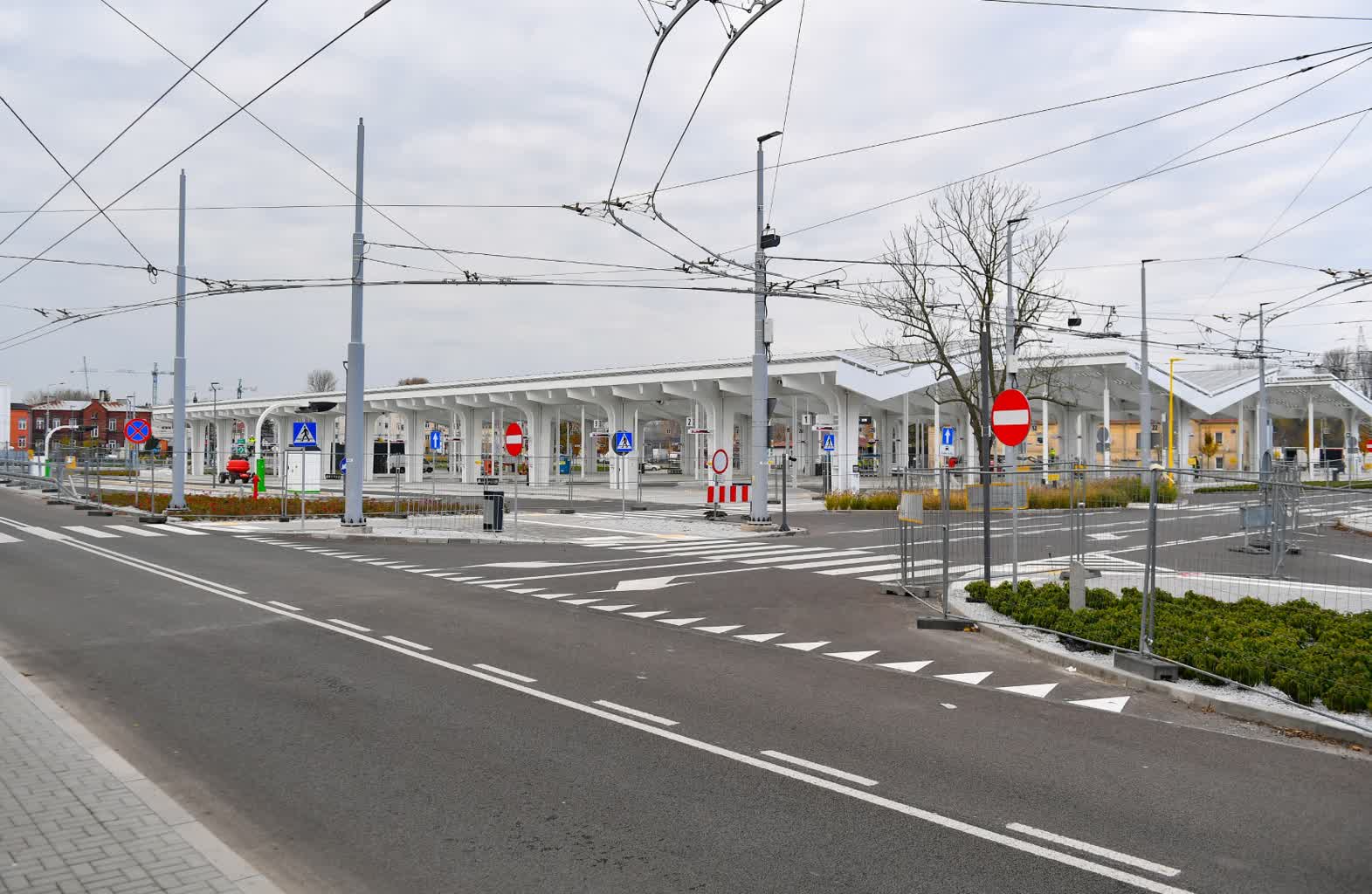 „O wiele łatwiej stąd wyjeżdżać i wjeżdżać". Koniec utrudnień w okolicy Dworca Metropolitalnego 2 dworzec1.jpg