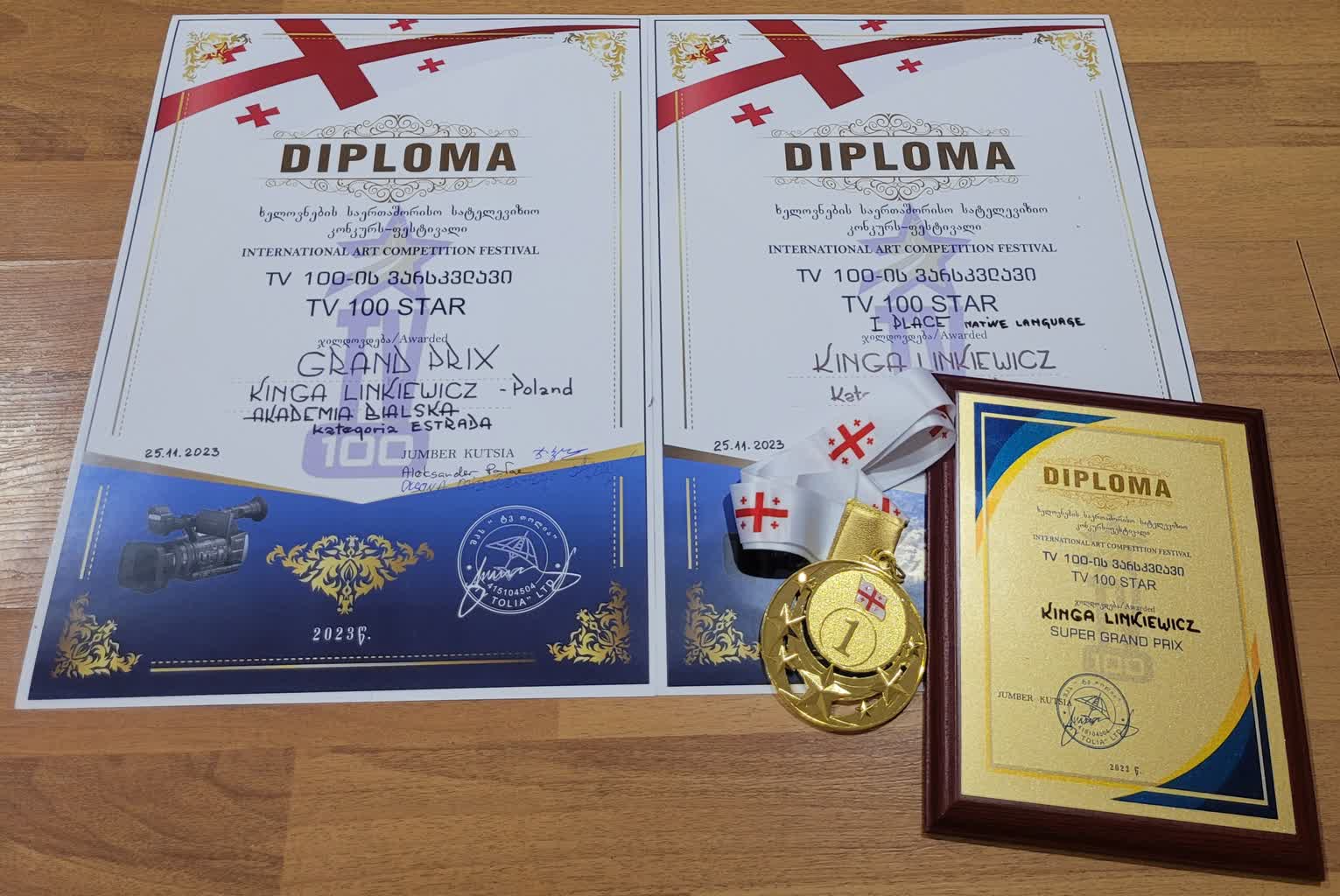 Kinga Linkiewicz odniosła sukces na Międzynarodowym Festiwalu Wokalnym w Gruzji 2 Dyplomy.jpg
