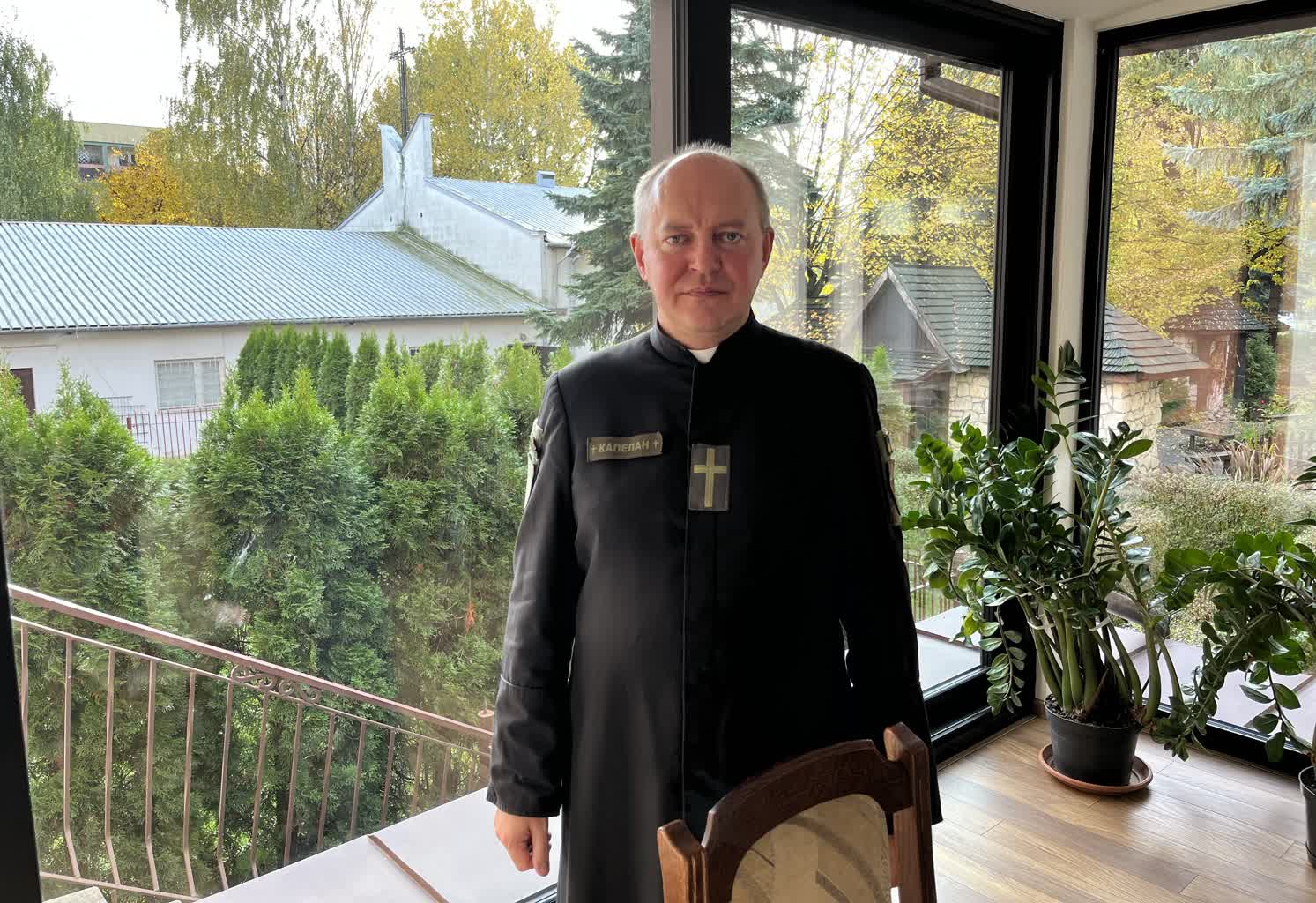 Kapelan szpitala wojskowego w Ukrainie: Bronić się przed agresorem to prawo i obowiązek 2 ksiądz2.jpg