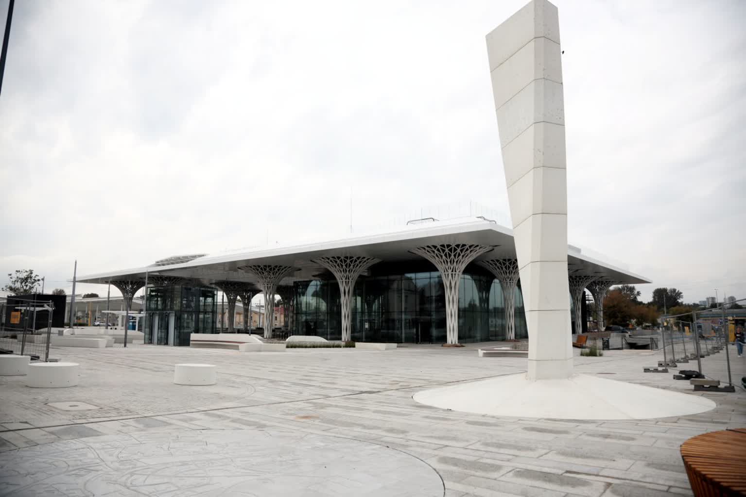 „O wiele łatwiej stąd wyjeżdżać i wjeżdżać". Koniec utrudnień w okolicy Dworca Metropolitalnego 3 pm_dworzec-230923-026-2023-10-20-152510.jpg