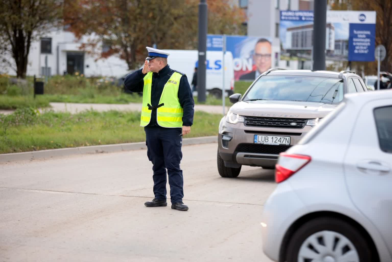 Policyjna akcja „Wszystkich Świętych”. Dbajmy o bezpieczeństwo na drogach 3 pm_MAJDANEK-011123-005.jpg