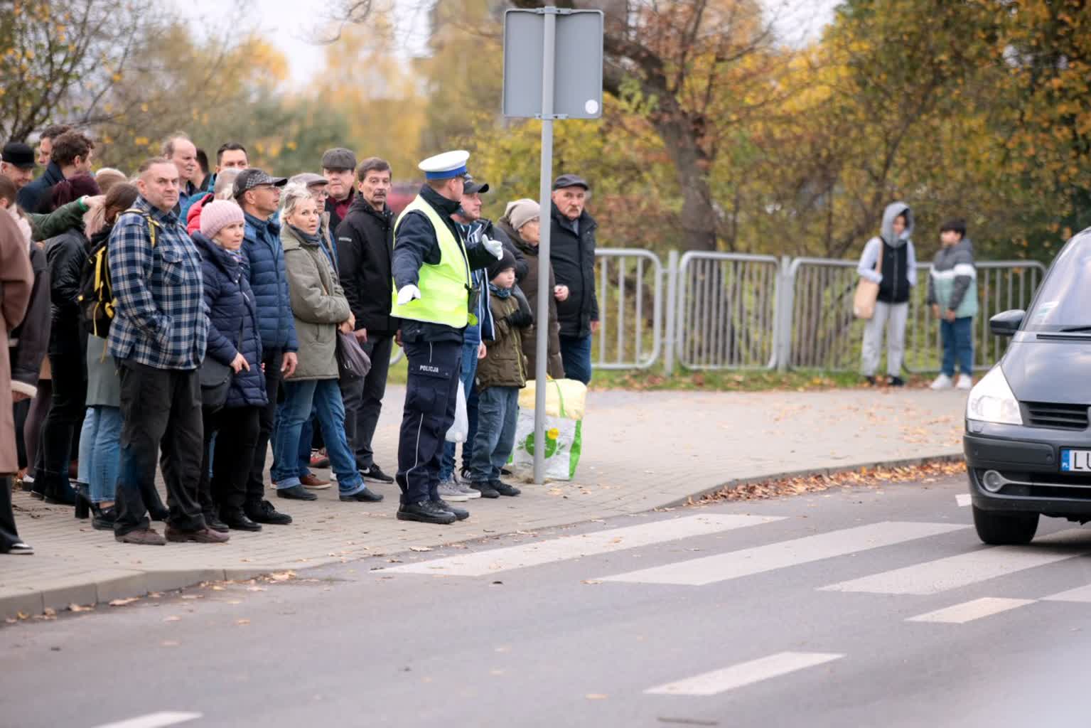 Policyjna akcja „Wszystkich Świętych”. Dbajmy o bezpieczeństwo na drogach 5 pm_MAJDANEK-011123-011.jpg