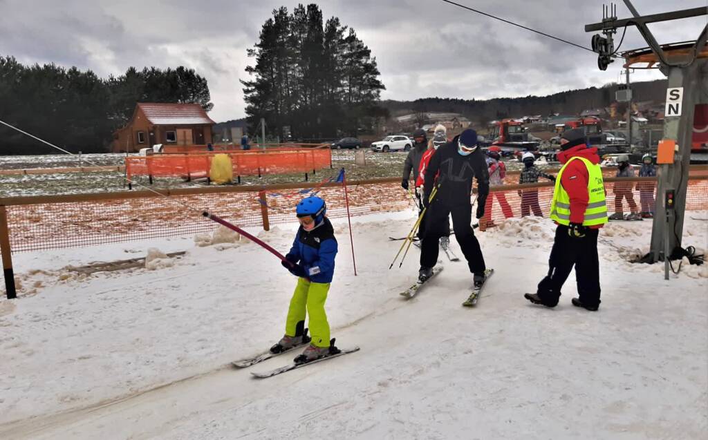 W Jacni jeżdżą, inne stoki czekają na poprawę warunków 1 jacnia2 2020 12 26 174748 2023 12 31 111208