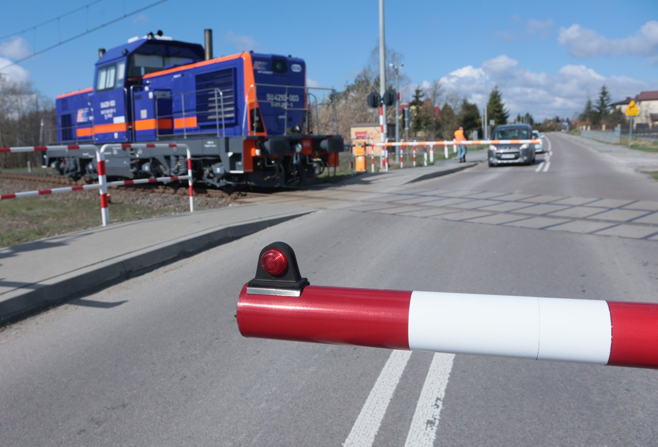 Utknąłeś na przejeździe kolejowym? Zobacz co należy zrobić 2 pm_PRZEJAZD-040423-004.jpg