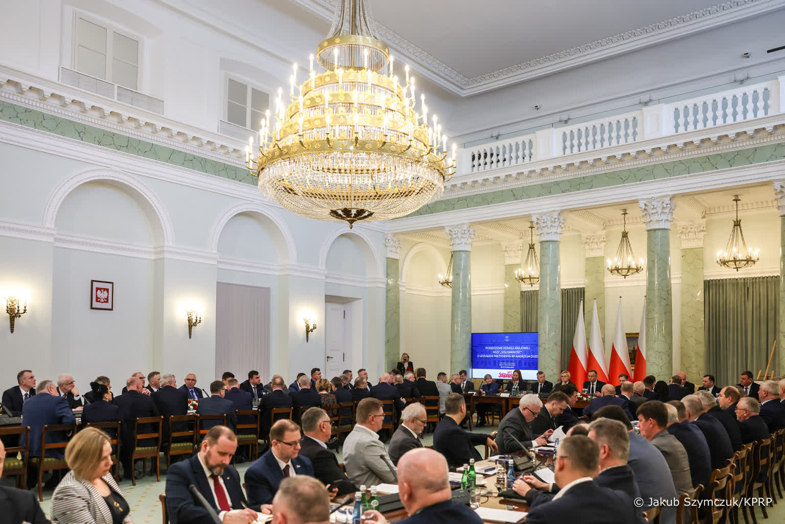 Andrzej Duda: Będę zabiegał o przyjęcie ustawy o emeryturach stażowych 3 GFF8wQ_X0AAGt0z.jpg