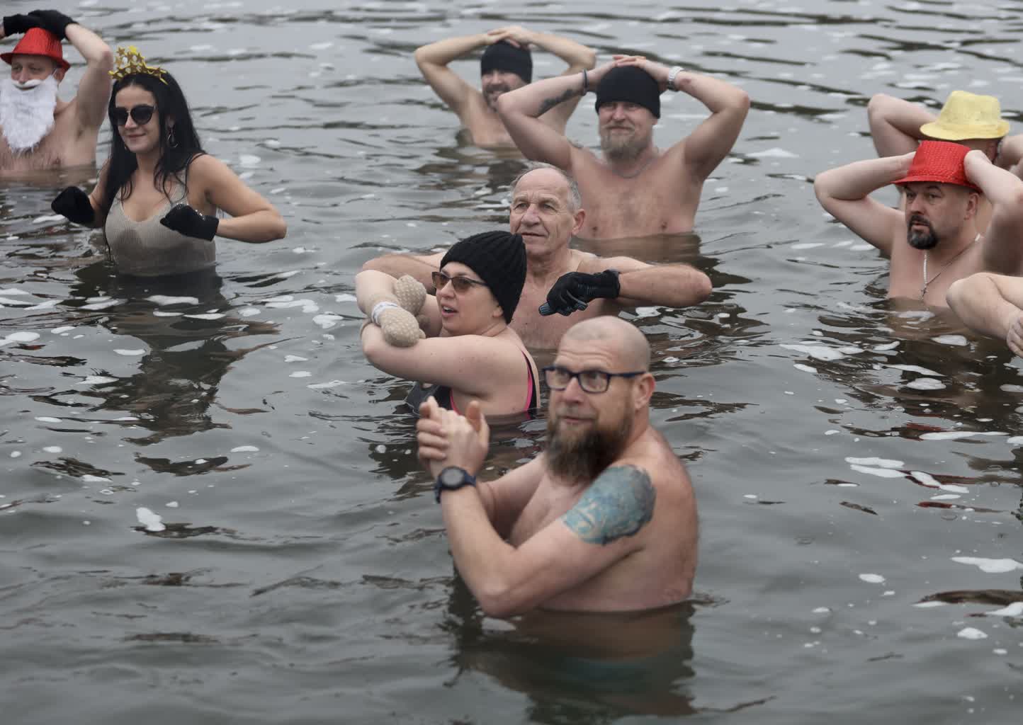 Lubelskie morsy zachwycone mroźną zimą 2 img_9050-2024-01-01-161757.jpg