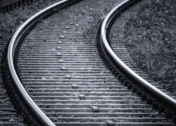 railway tracks 3703349 1280 2 2024 01 06 075117