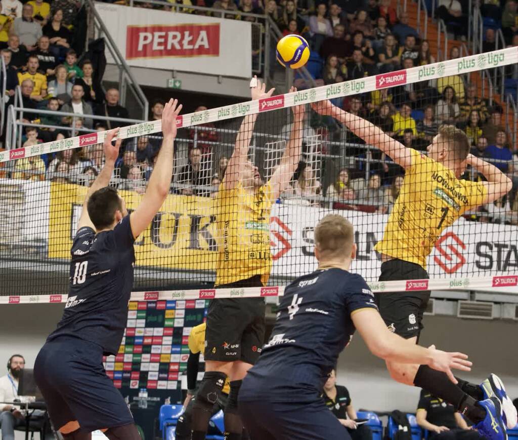 6k3d6159 2024 02 23 192816