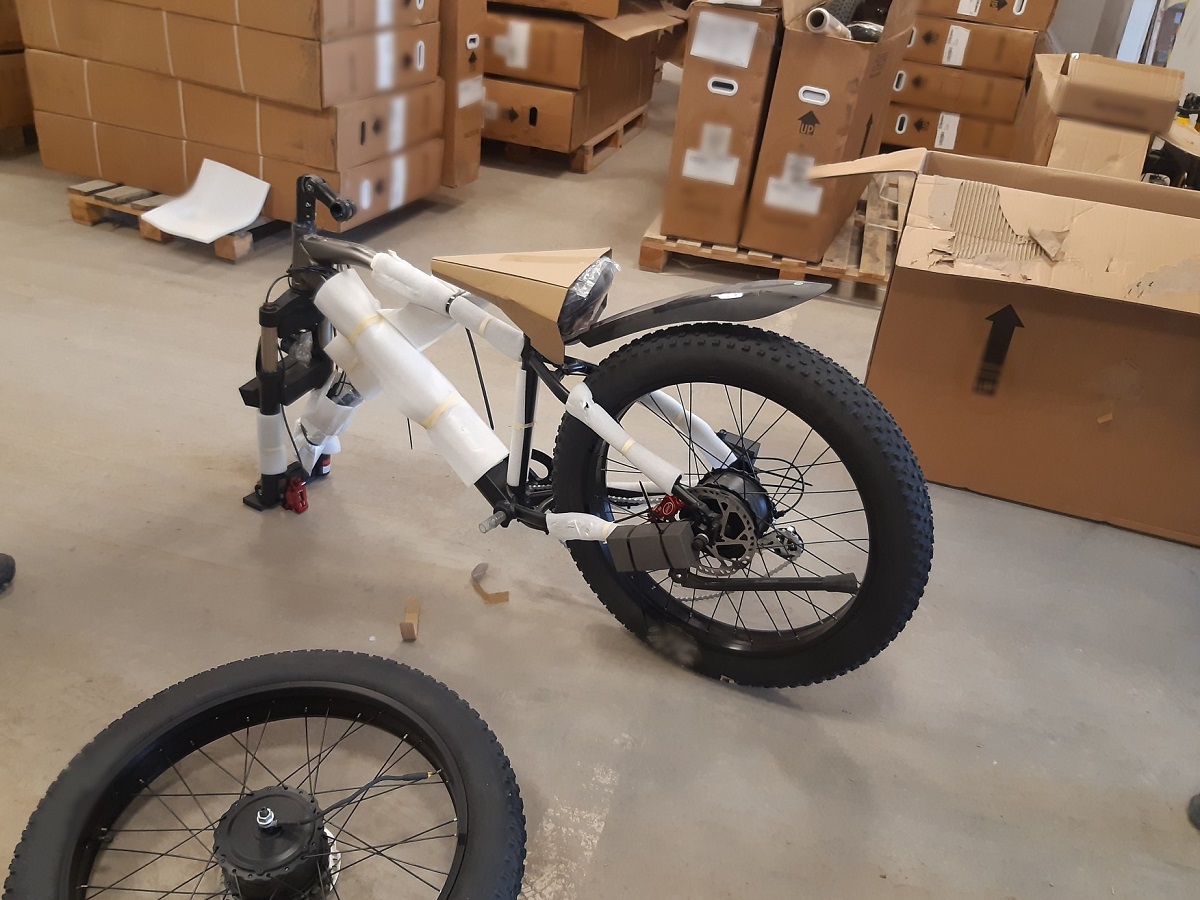 Rowery "zniknęły" ze składu celnego. Brakuje ponad 800 jednośladów 2 20240329_kontrola_skład_celny(2).jpg