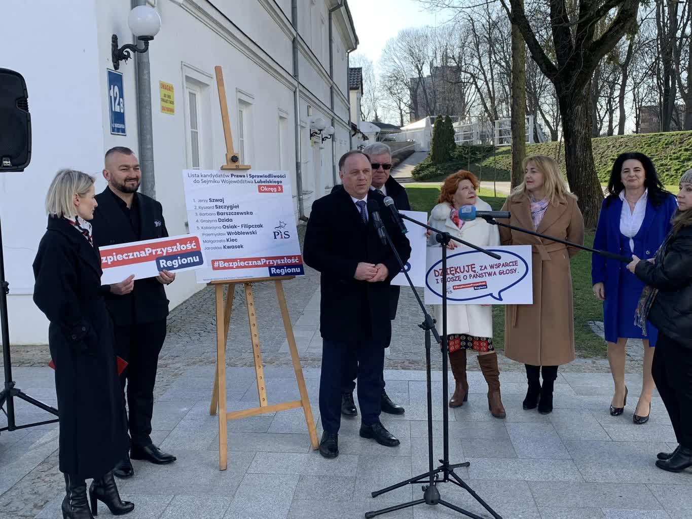 „Drogi i kanalizacja”. Plany PiS na kolejną kadencję 2 431286142_2031246127258523_2155429479684993680_n.jpg