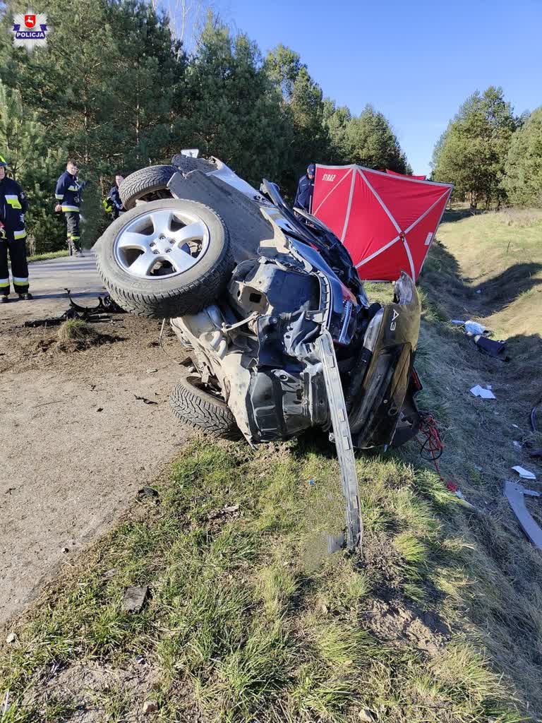 Śmiertelny wypadek w powiecie zamojskim. Nie żyje 34-latek 2 68-239146.jpg