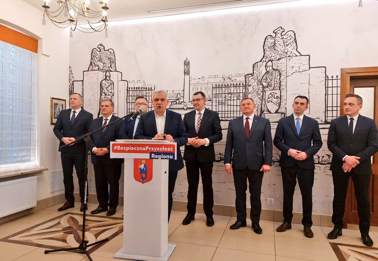 Przemysław Czarnek w Zamościu: Wszyscy widzą, jak rozwija się miasto i region 2 GIPhhM0WQAANozf.jpg