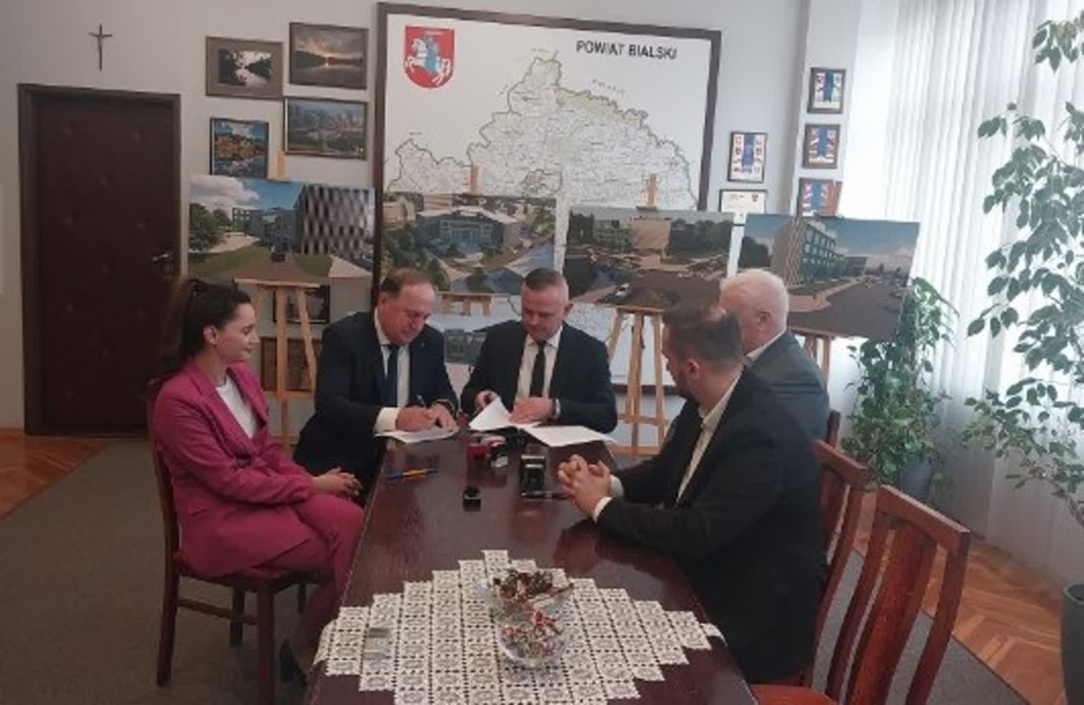 Starostwo będzie mieć nowoczesny budynek. Stary ma pójść do rozbiórki 2 IMG_20240315_174837.jpg