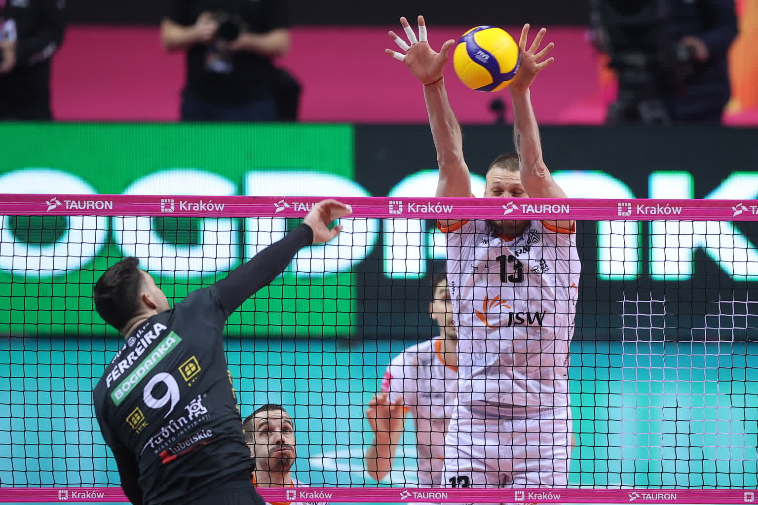 Bogdanka LUK Lublin przegrała z Jastrzębskim Węglem 2 mid-24302323.jpg