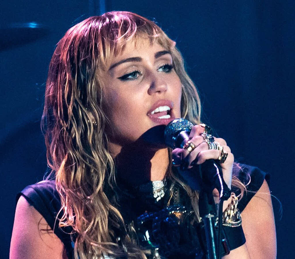 miley cyrus primavera19 226 48986293772 cropped 2024 03 30 112214