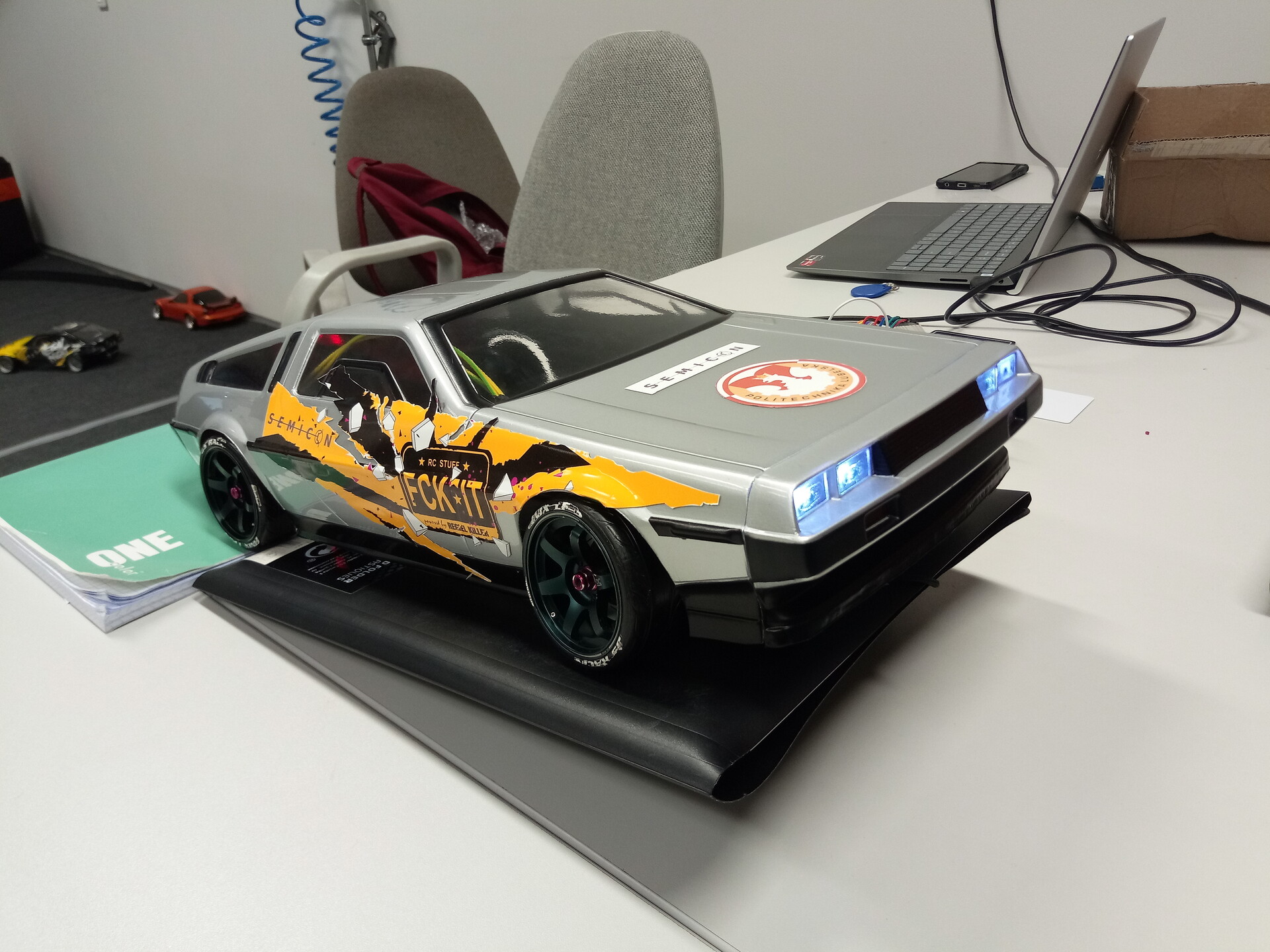 Zbudowali elektryczne auta do driftu. Dziś pokaz ich możliwości 2 model2.jpg