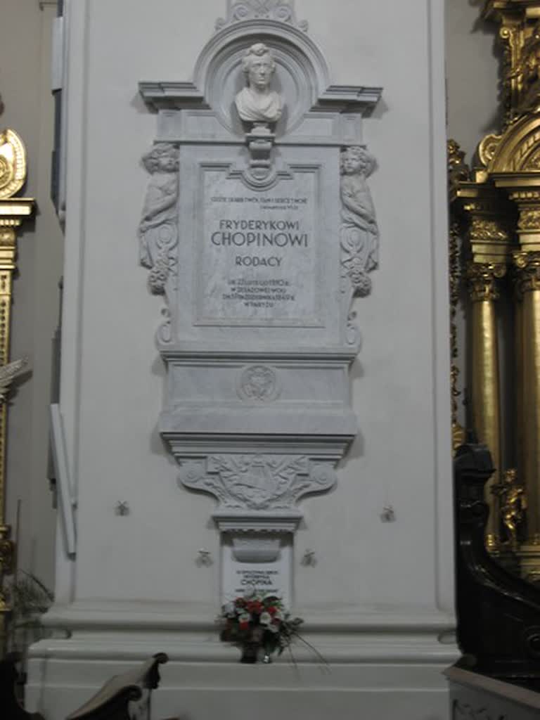 214 lat temu urodził się Fryderyk Chopin 4 Pillar_containing_Chopin's_heart (1).JPG
