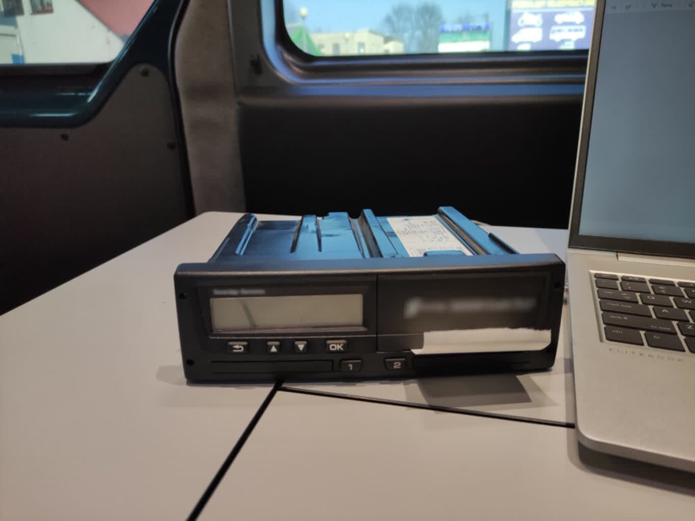 Cementowóz z wyłączonym tachografem. Inspektorzy zatrzymali ciężarówkę 2 S2-1024x769.jpg