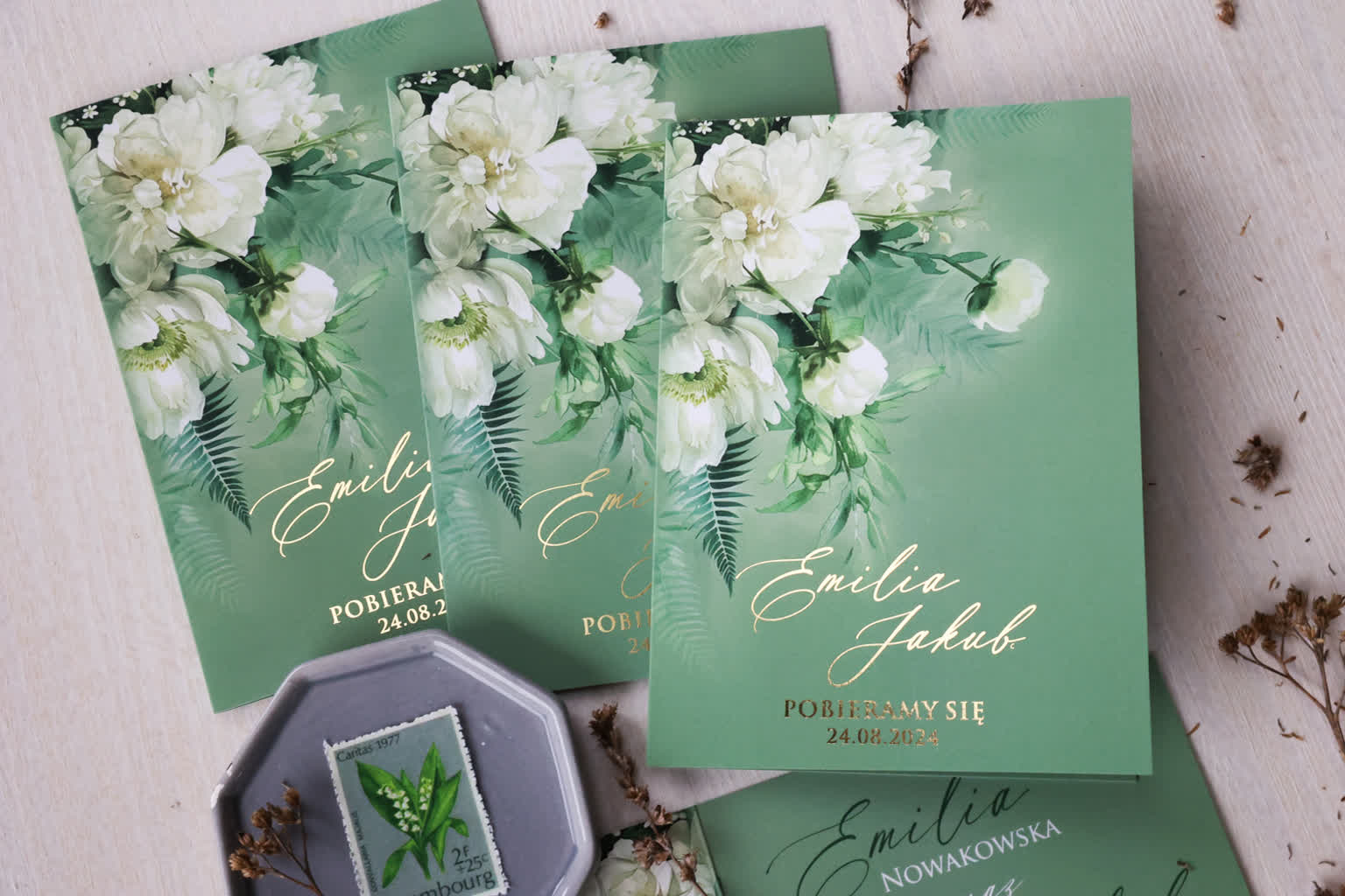 Oryginalne zaproszenia ślubne - Jak zaskoczyć swoich gości? 4 Zielone zaproszenie ślubne. Producent - Amelia-Wedding.pl