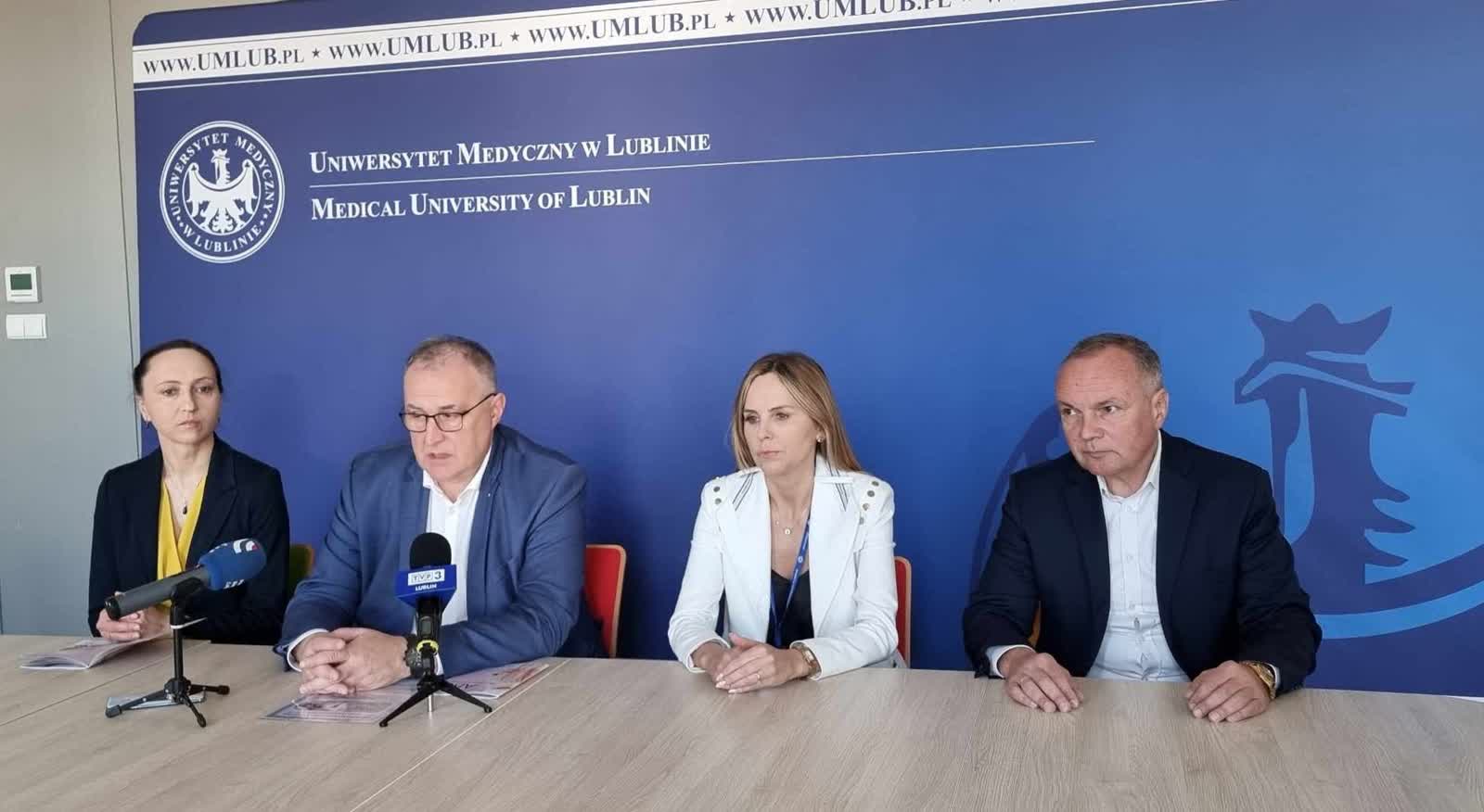 W Lublinie powstał poradnik opieki okołoporodowej 2 434400336_7693907820676135_1573326080688869884_n.jpg