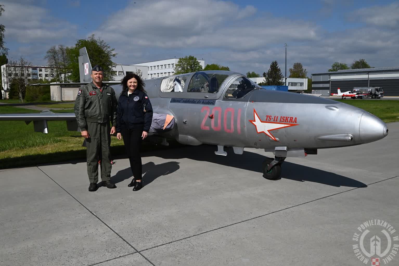 Iskry wróciły do Dęblina. Zwieńczenie kilkuletnich starań 2 437551034_936994451769606_5350505696269708283_n.jpg