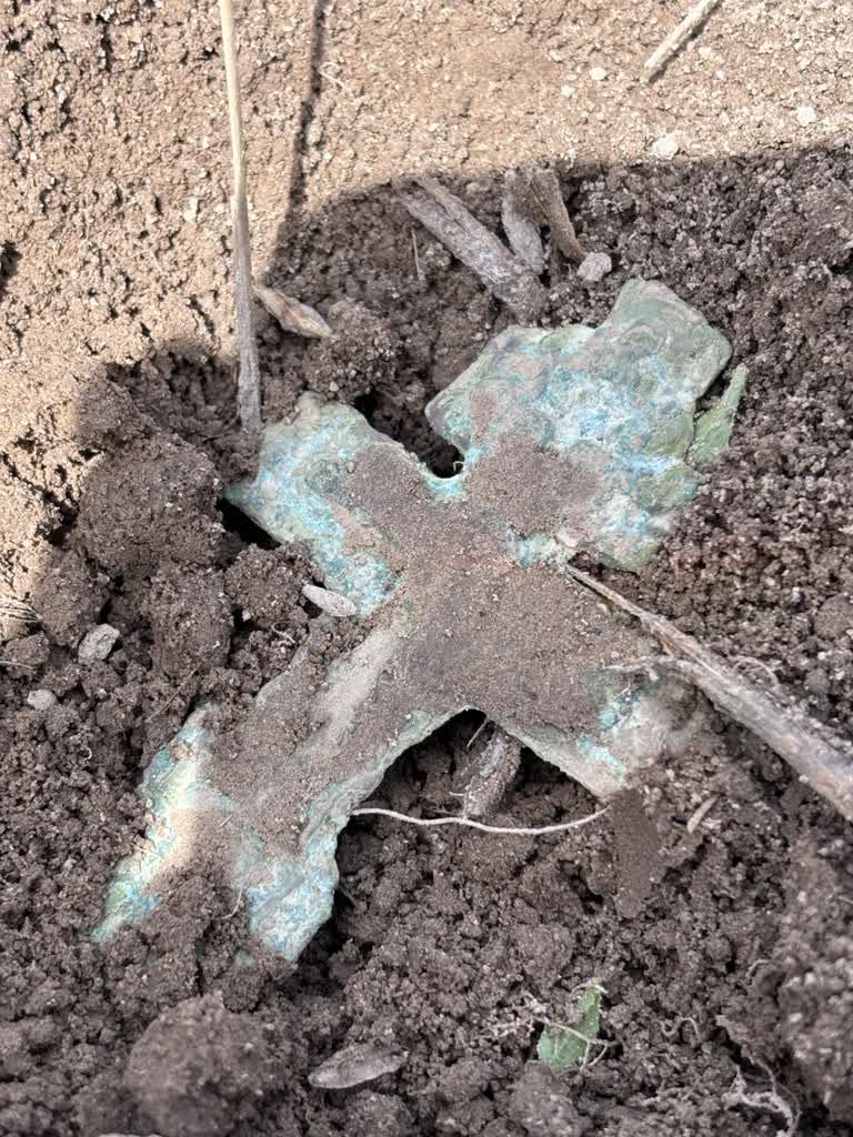 Ikona w kształcie krzyża. Wyjątkowe znalezisko w podlubelskiej gminie 2 438077815_750413137205698_7171382600078023686_n.jpg