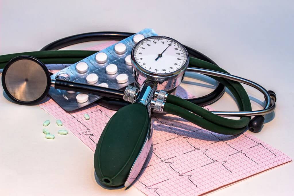blood pressure monitor 1952924 1280 2024 04 16 210522