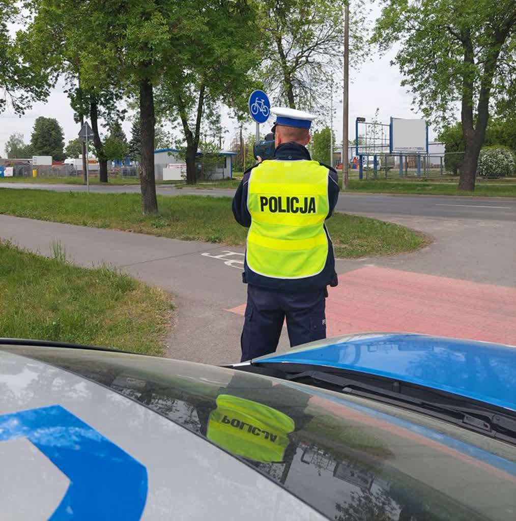 Prędkość i brawura. Niechlubny rekordzista z dużym mandatem 2 343-241597.jpg