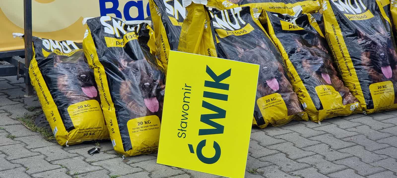 Mnóstwo karmy dla lubelskiego schroniska. Poseł Ćwik mówi "nie" banerom 2 444783613_993130408826030_6939520115199885243_n.jpg