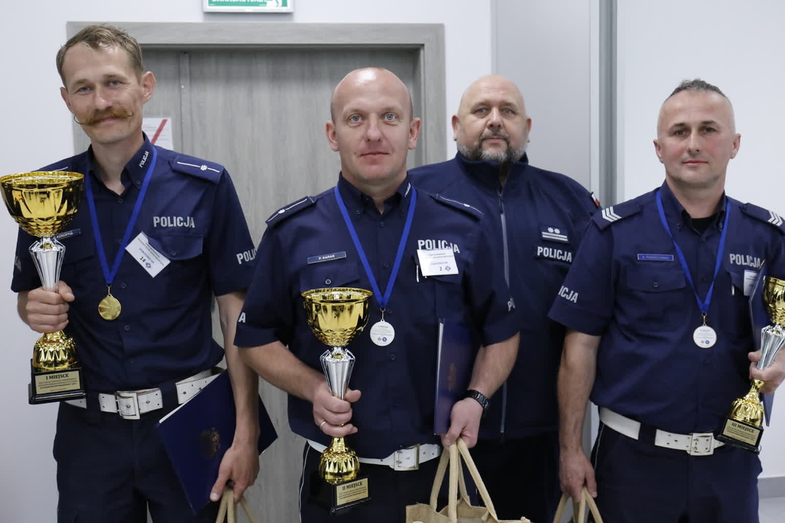 Najlepszy w województwie policjant „drogówki” wybrany. Finał zmagań w Poznaniu 2 68-241868_g.jpg