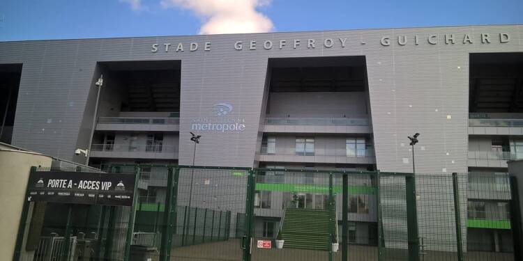 stade geoffroy guichard vu de lexterieur en 2017 2024 05 31 183336