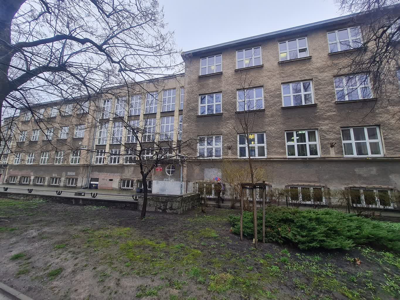 Lubelskie licea przejdą termomodernizację 2 V LO fot. Miasto Lublin.jpg