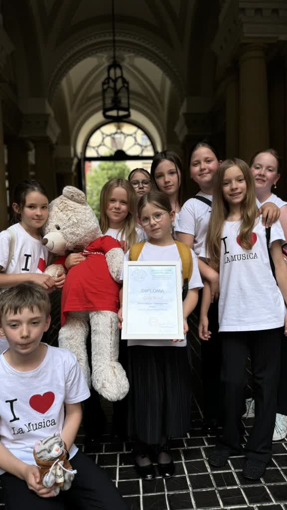 Debiut nagrodzony złotym dyplomem. Sukces lubelskiego chóru 2 448534716_1257712701916741_9040057383749945103_n.jpg