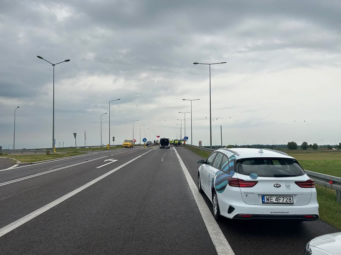Przewoźnicy protestują w Międzyrzecu Podlaskim. Utrudnienia na drogach 2 448715566_482762987467090_1233542336954570132_n.jpg