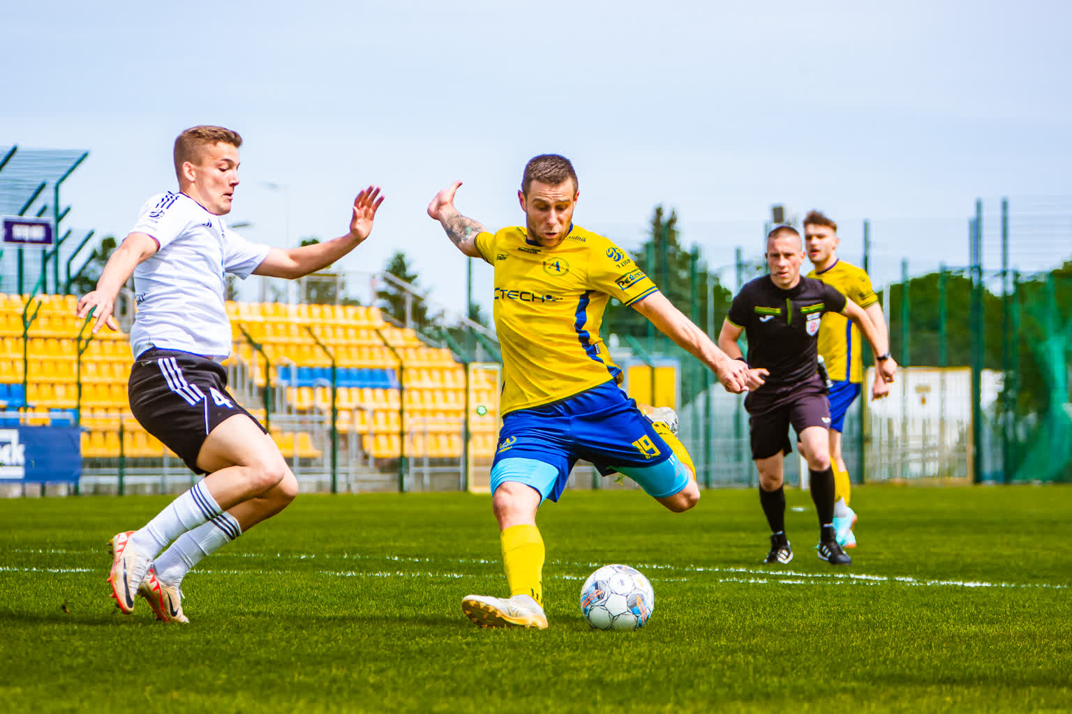 Uliczny i Małecki nadal będą grać w Avii Świdnik 2 448911219_1002758095160718_453234537875695613_n.jpg