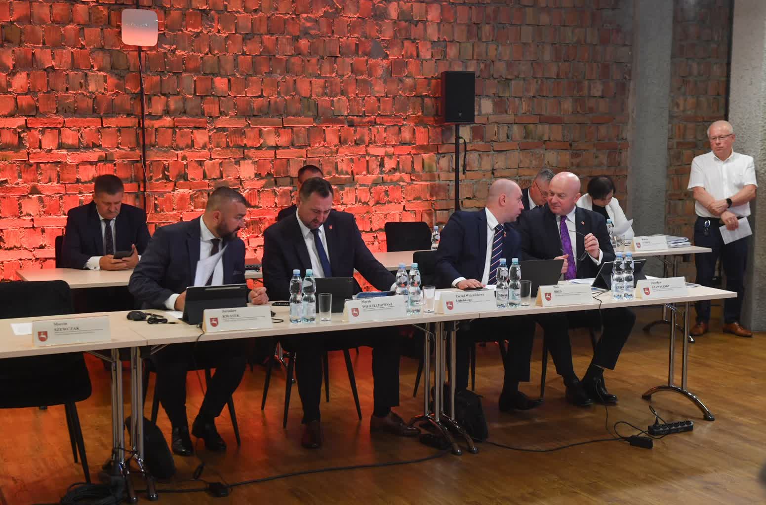 Zarząd województwa z absolutorium i wotum zaufania 2 KRA_2562.jpg