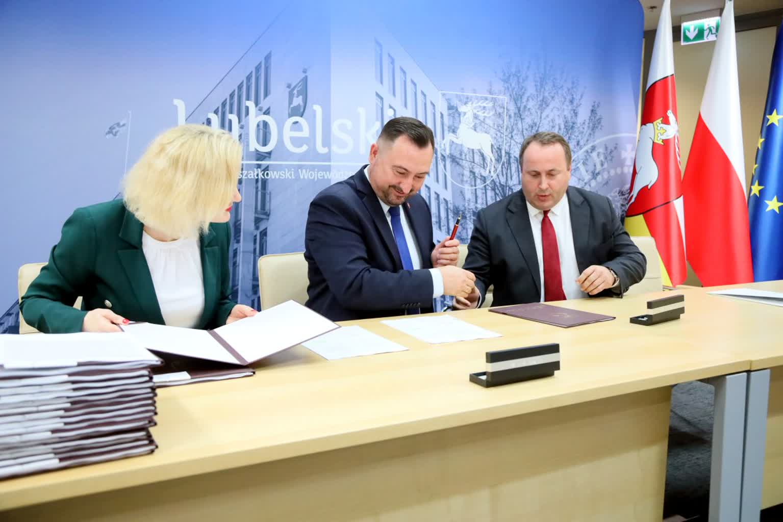 Zbiorniki retencyjne z unijnym dofinansowaniem 2 pm_UMOWY-060624-002.jpg