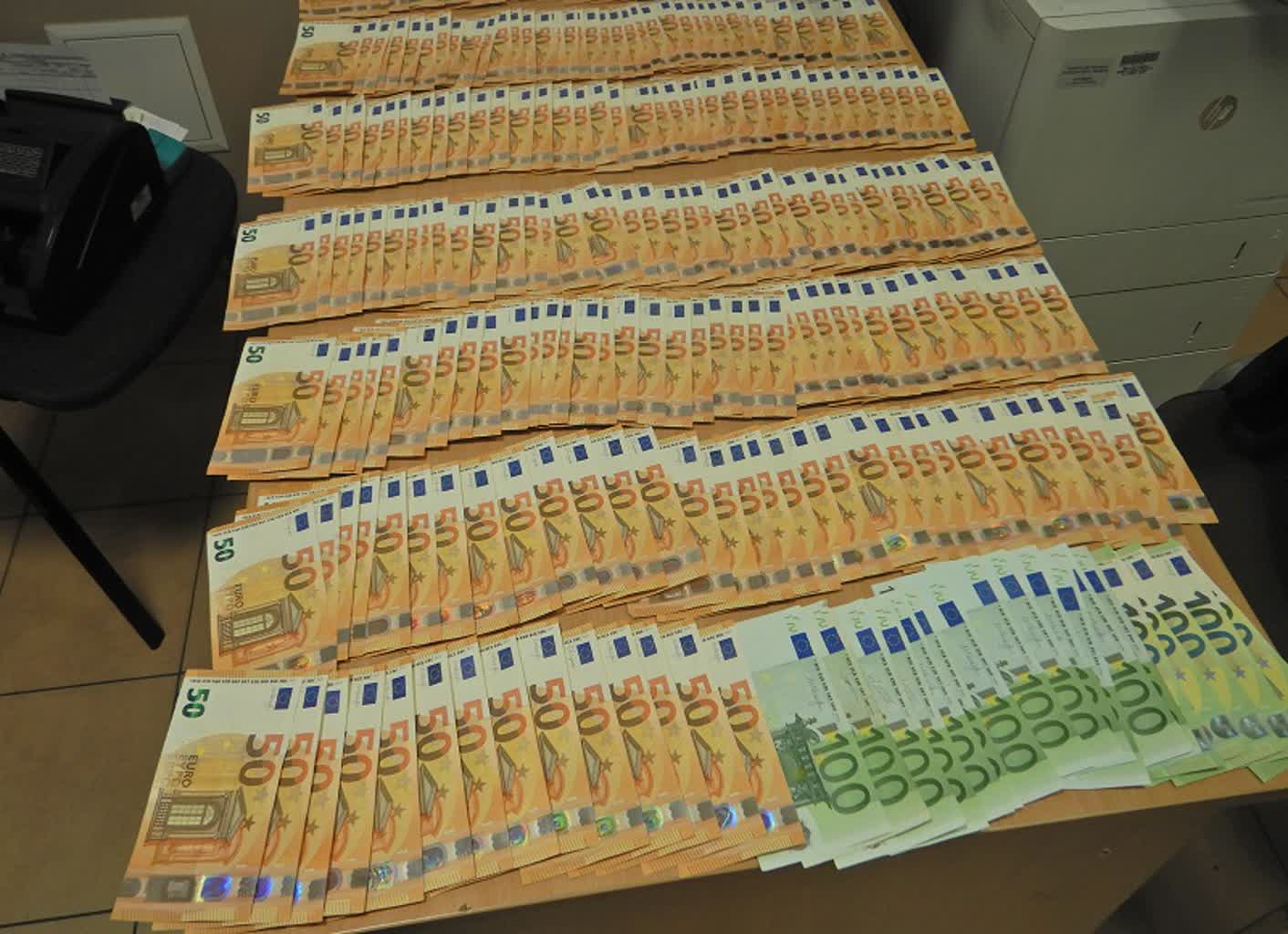 Przewozisz gotówkę? Pamiętaj o złożeniu deklaracji 2 20240711_gotówka(2).JPG