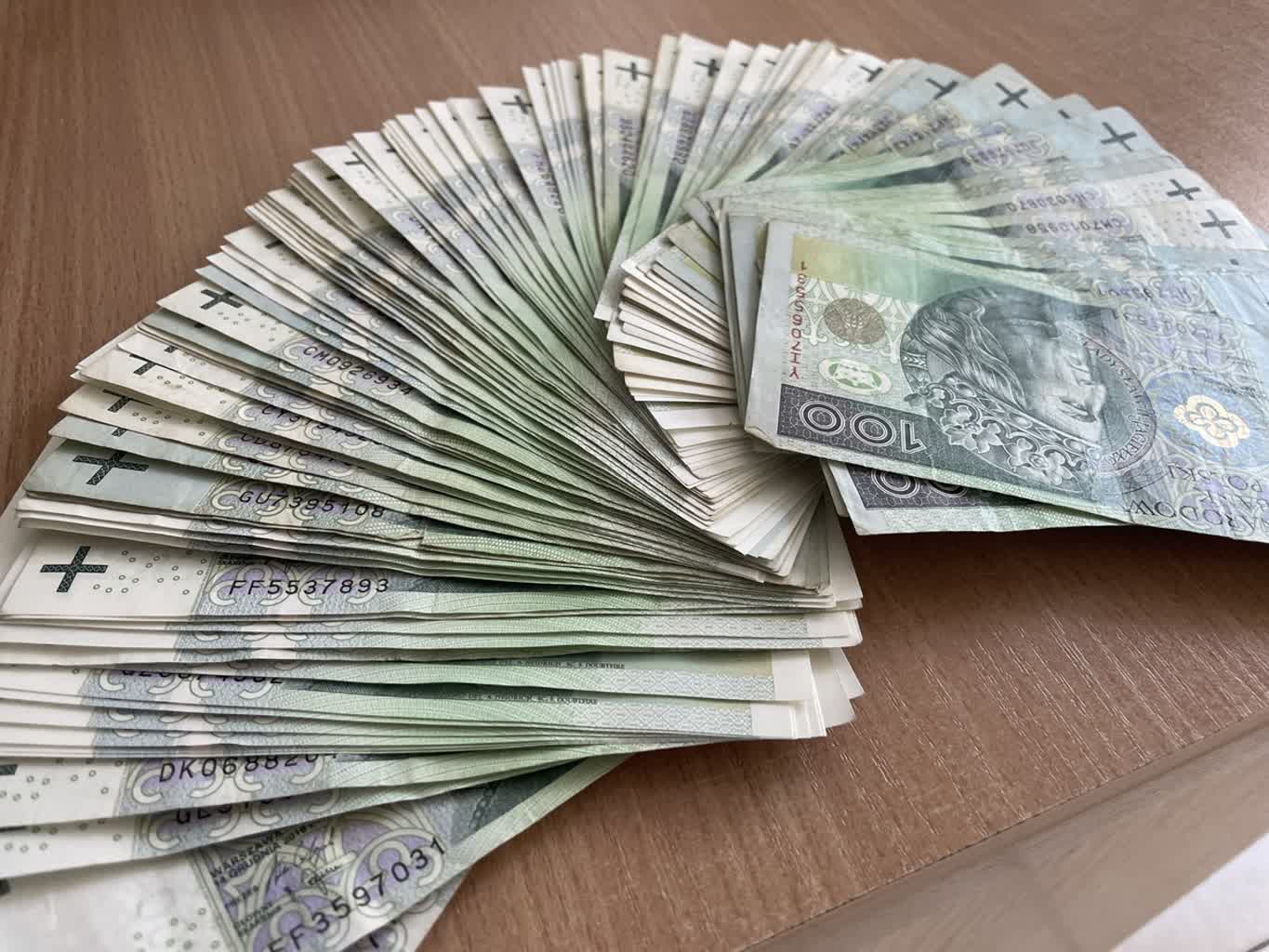 Oferowała masaże i oszukiwała seniorów. 47-latka w rękach policji 2 350-247872.jpg