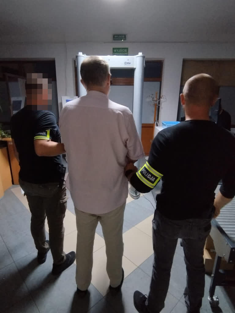 Są zarzuty dla małżeństwa, które wyłudziło ponad 3 miliony złotych 2 357-247470.jpg